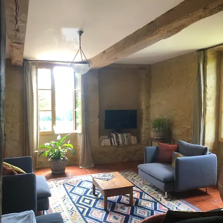 D Hotes Puchouaou Nuage Sur Le Chemin De Saint Jacques De Compostelle 3* Montesquiou