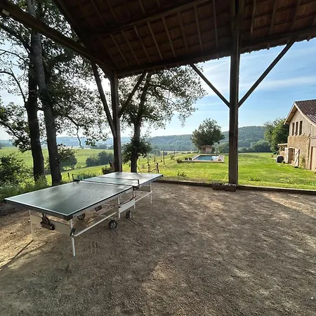 D Hotes Puchouaou Nuage Sur Le Chemin De Saint Jacques De Compostelle 3* Montesquiou